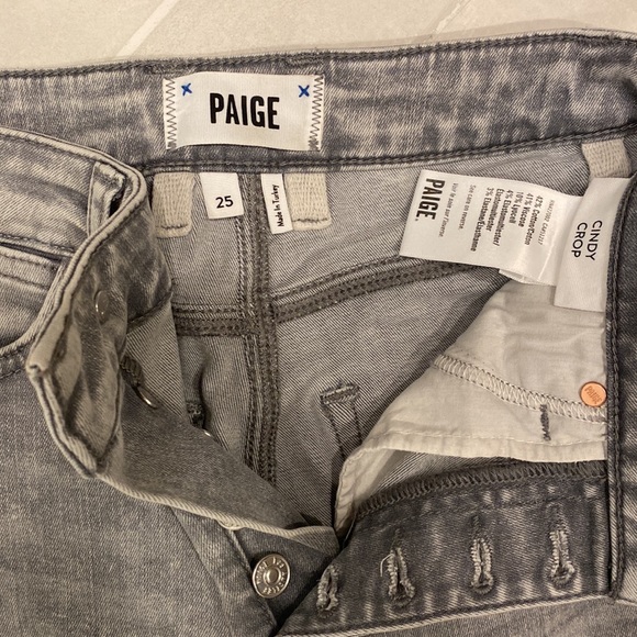 Women’s PAIGE brand new/ never worn grey cropped jeans, size 25. - Picture 2 of 5